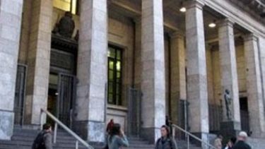 Valentín Trujillo acusó a la actual directora de la Biblioteca Nacional de falsear la verdad