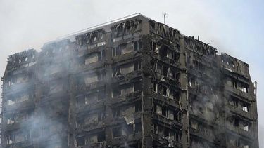 Incendio en Londres: 17 muertos y decenas de desaparecidos