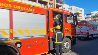 un trabajador esta grave tras caer de un tercer piso mientras colocaba un andamio