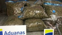 Incautaron 16 kilos de marihuana dentro de un taxi en el Chuy