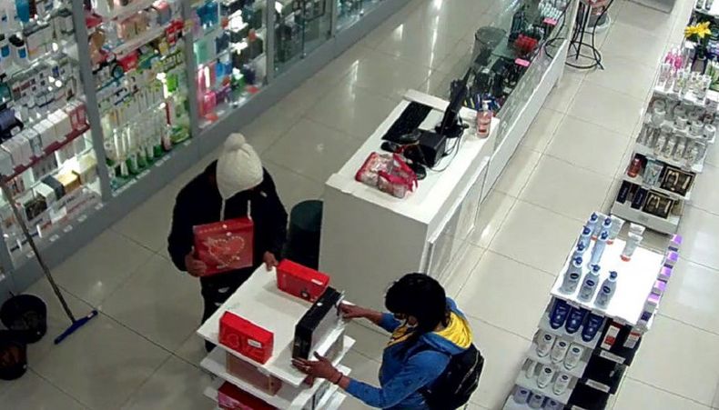 Autores de hurto a farmacia fueron detenidos y condenados a prisión