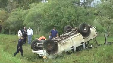 Conductor quedó atrapado tras vuelco en ruta 26 y fue rescatado por Bomberos
