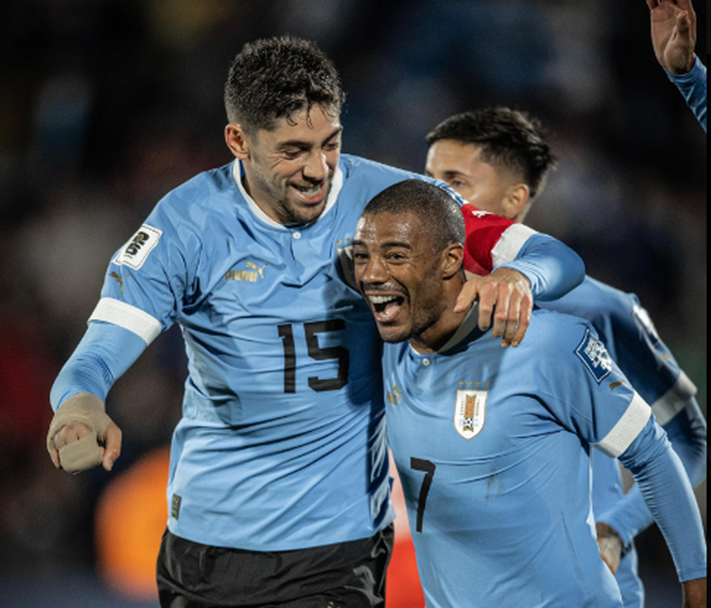 Uruguay ganó 3 a 1 a Chile en el debut oficial de Bielsa