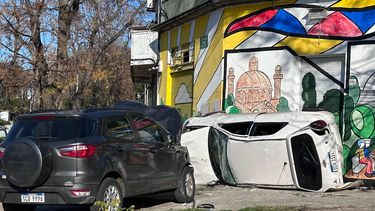 Choque y vuelco con tres politraumatizados en Aires Puros