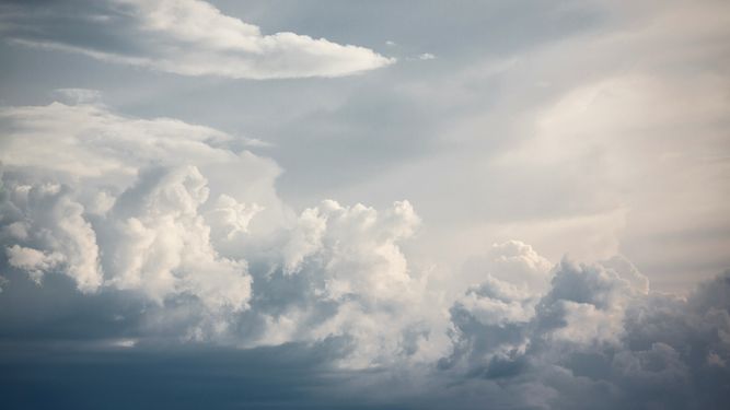 Mañana de viernes agradables y tarde con temperaturas que ascienden hasta los 35°C en el norte