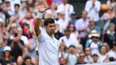 Novak Djokovic clasificó a octavos en Wimbledon.