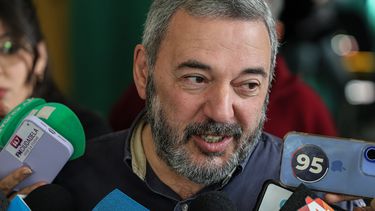 Mario Bergara dijo que no está sobre la mesa prohibir actividad de cuidacoches, pero sí su fiscalización