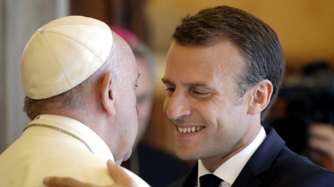 Presidente francés se reunirá con el papa Francisco el 26 de noviembre