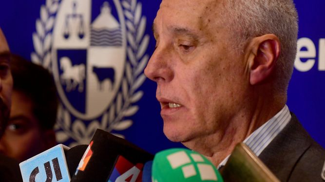 Carlos Negro, ministro del Interior.