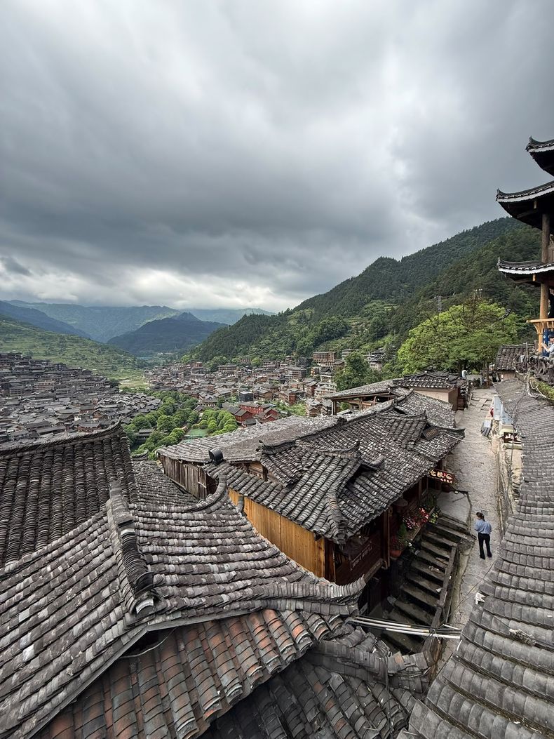 La aldea china que pasó del aislamiento a recibir millones de turistas al año