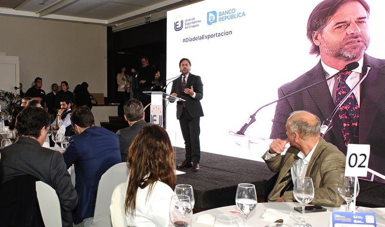 Luis Lacalle Pou ironizó sobre ausencia de Orsi en acto de Exportadores y recordó sus días de estudiante | Presidencia