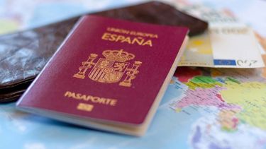 Ley de Nietos: el sueño de muchos uruguayos para llegar a Europa