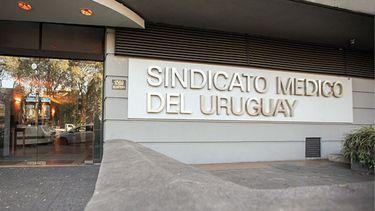 Paro nacional del Sindicato Médico del Uruguay contra proyecto sobre la Caja de Profesionales
