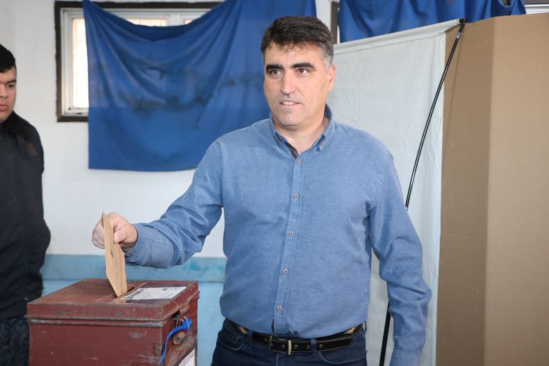 Andrés Lima votó en Salto y viajará a Montevideo parapresentar la fórmula: A partir de la jornada de mañana todos a trabajar con el objetivo de octubre