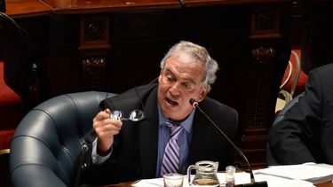 Luis Alberto Heber renunció al Parlamento