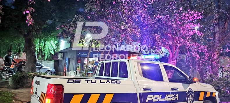 Rapiña en autoservice de Manga: clientes fueron obligados a tirarse al piso y escaparon con dinero y cigarros