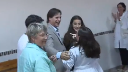 El presidente Luis Lacalle Pou festejó el pase de Uruguay a la final del Mundial en escuela en Paysandú.