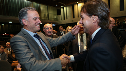 Luis Lacalle Pou y Yamandú Orsi coincidirán en la próxima sesión del Congreso de Intendentes