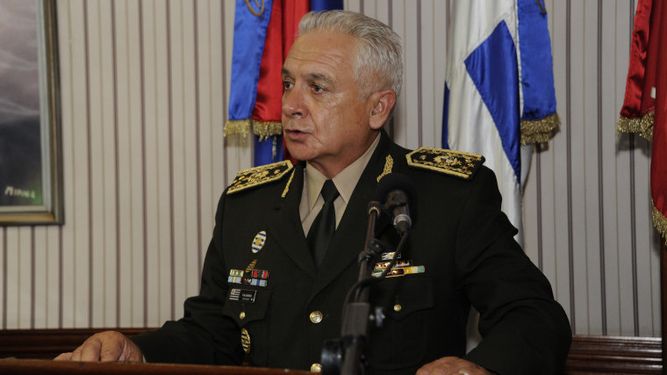 El general del Ejército pidió pase a retiro por razones personales