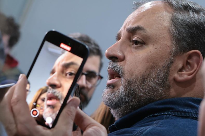 Charles Carrera respondió a Heber: Faltó dignidad en la firma de la concesión del puerto de Montevideo
