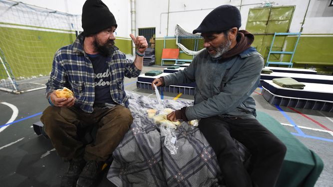 La alerta roja para personas en situación de calle se mantiene hasta el martes