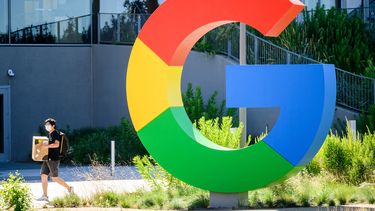 Justicia de Estados Unidos inicia juicio contra Google por prácticas monopólicas.