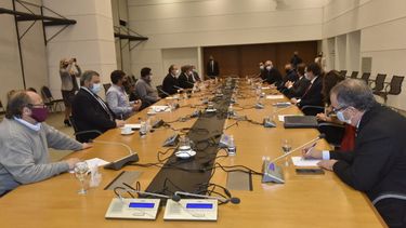 Lacalle Pou recibió a la Comisión Parlamentaria por COVID-19
