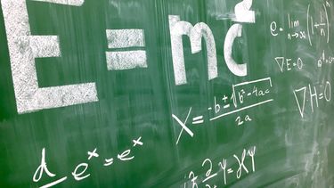 Matemática: la asignatura que más dificultades genera en Uruguay y el desafío de seis estudiantes en China