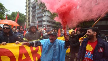 El PIT-CNT realizó un paro por presupuesto, mejoras salariales y reclamo por ingresos más sumergidos