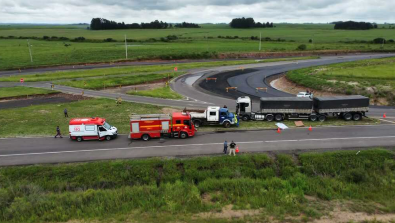 Camión atropelló y mató a dos personas en Livramento.