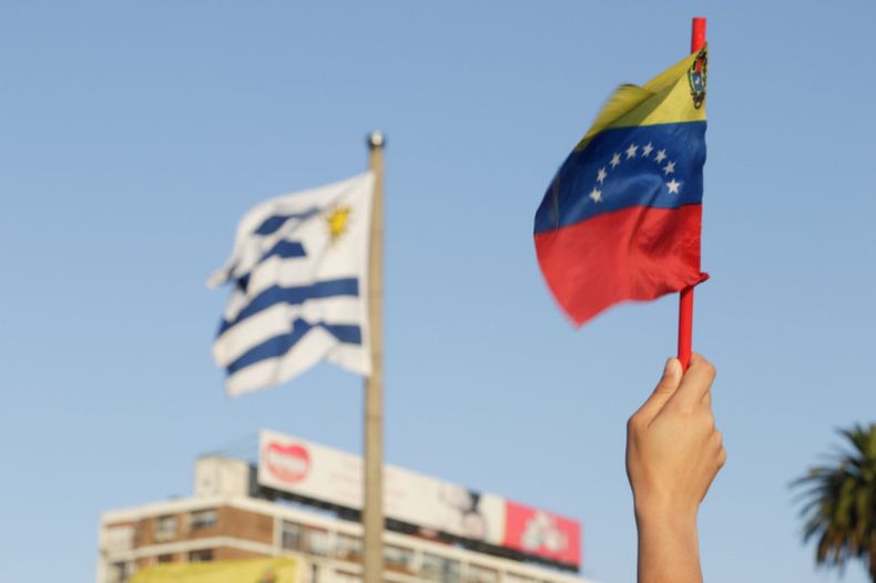 Elecciones en Venezuela: apenas 400 de 40.000 venezolanos están habilitados a votar en Uruguay