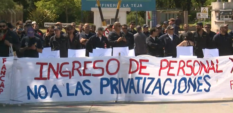 En noviembre de 2022, Fancap se movilizó y bloqueó la entrada de la refinería.