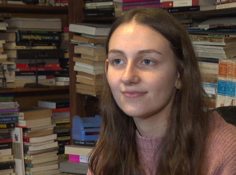 Lucía Fuentes, de 17 años, ganadora del concurso de videos Descubramos a las científicas latinoamericanas.