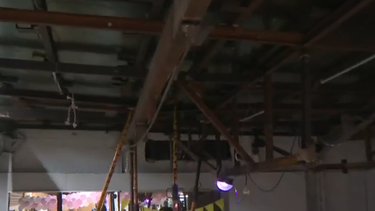 Se hundió el piso en acto del PN y todos fueron evacuados