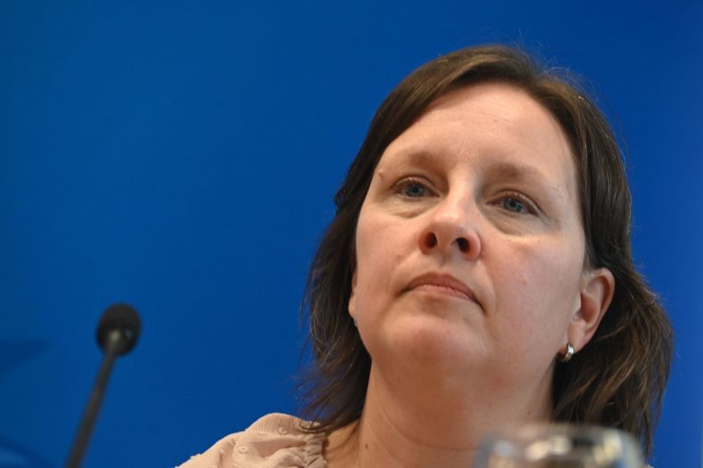 La directora de ANEP aclaró que en la escuela donde murió una niña por meningococo se actuó acorde al MSP
