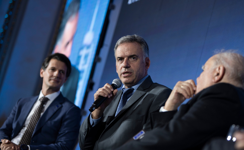 Yamandú Orsi dijo en foro con la UE que Uruguay es "un país de brazos abiertos y constructor de puentes"