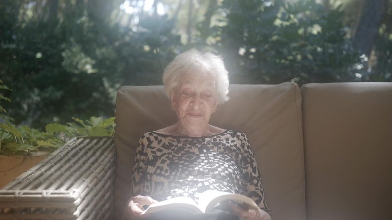 ida vitale.jpeg