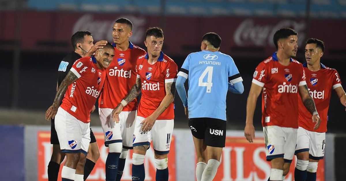 Montevideo City Torque and Club Nacional de Football face each other for  the Torneo Clausura