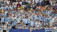 Así vivieron los hinchas uruguayos el debut mundialista Así vivieron los hinchas uruguayos el debut mundialista