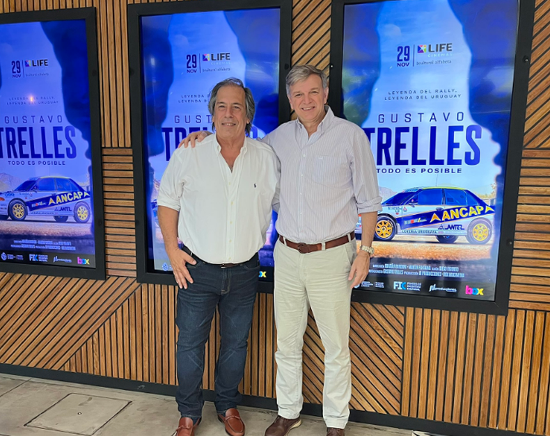 Gustavo Trelles y Sebastián Bauzá en la función especial del documental Todo es posible.