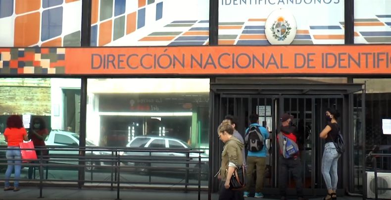 Hackers afirman haber obtenido casi 6 millones de datos de cédulas de identidad uruguayas