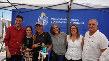 El Ministerio de Vivienda entregó 16 casas y completó realojos de dos barrios en Minas