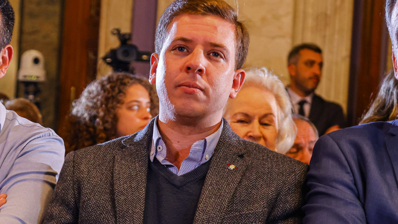 Frente Amplio denuncia falta de registros en Defensa por caso Cardama y pide acceder a correos oficiales