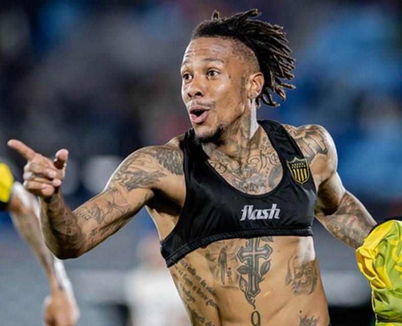 La Joya Abel Hernández apareció en la hora y Peñarol estiró la definición del Uruguayo.
