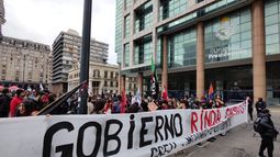 Sindicatos se movilizan por aumentos salariales en educación.