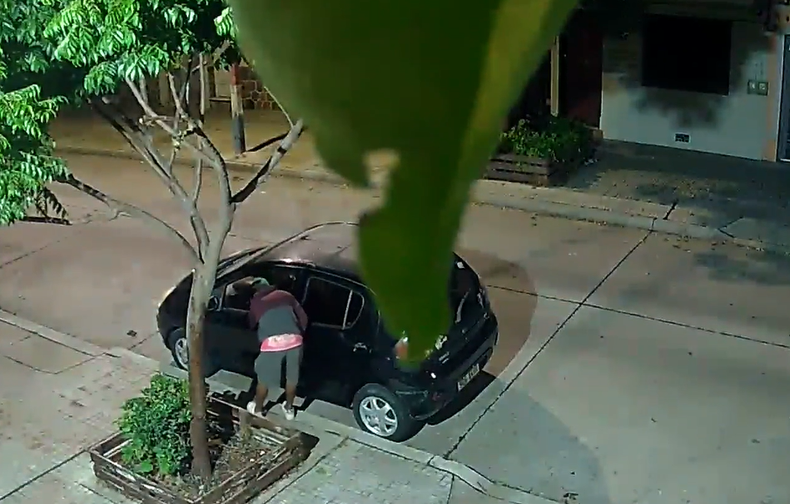 Vecinos de La Blanqueada reclaman seguridad en el barrio ante robos de autos y puertas forzadas