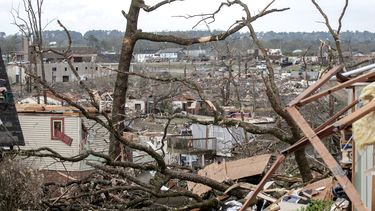 Al menos 18 muertos tras tornados y tormentas en Estados Unidos.