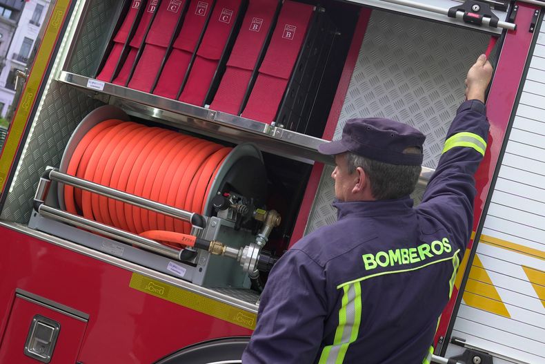 Detuvieron a un hombre por el incendio de una vivienda en Las Piedras en el que murió una mujer de 81 años