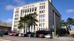 Accidente laboral en el Puerto de Montevideo: un maquinista resultó lesionado