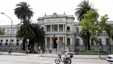 Hisopados en el Hospital Militar dieron negativo